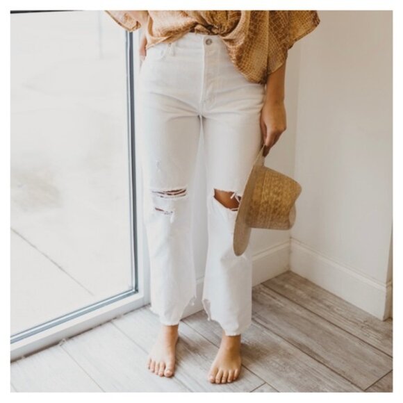 FREE PEOPLE • Tapered Baggy Boyfriend Jean in Chalk White - Picture 1 of 13